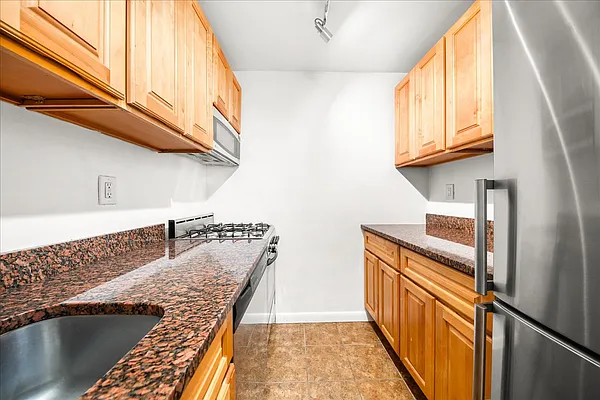 Rented by Samuel Realty Group LLC | media 15