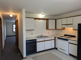 979 Glen St APT 3, New Bedford, MA 02745