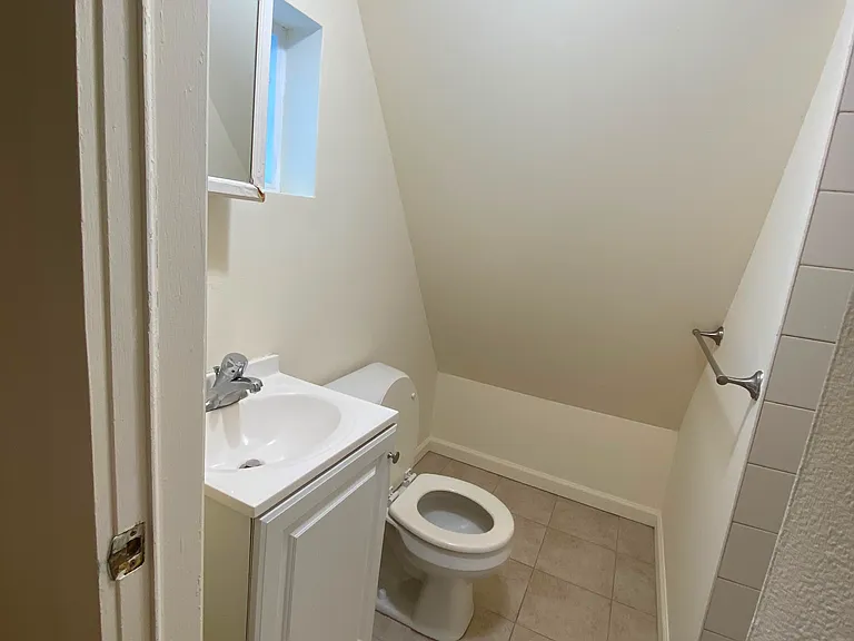 44 Washington St #3 — Photo 6