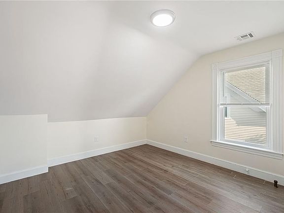 5th image of 30-32 Allen Ave #3