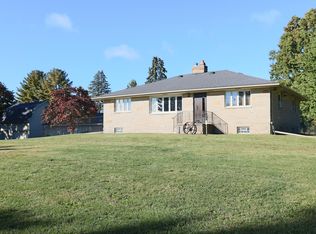 56570 Indian Lake Rd, Dowagiac, MI 49047
