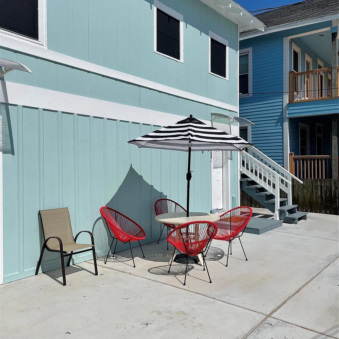 2 bed, 1.0 bath, 900 sqft, $1,300 — Photo 4