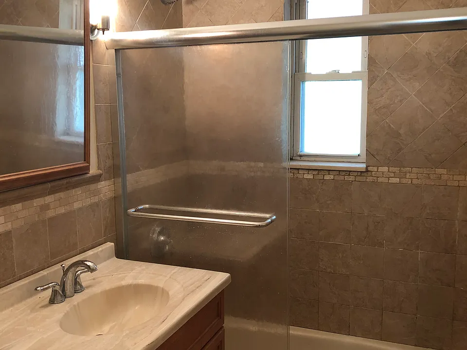 Main bathroom
