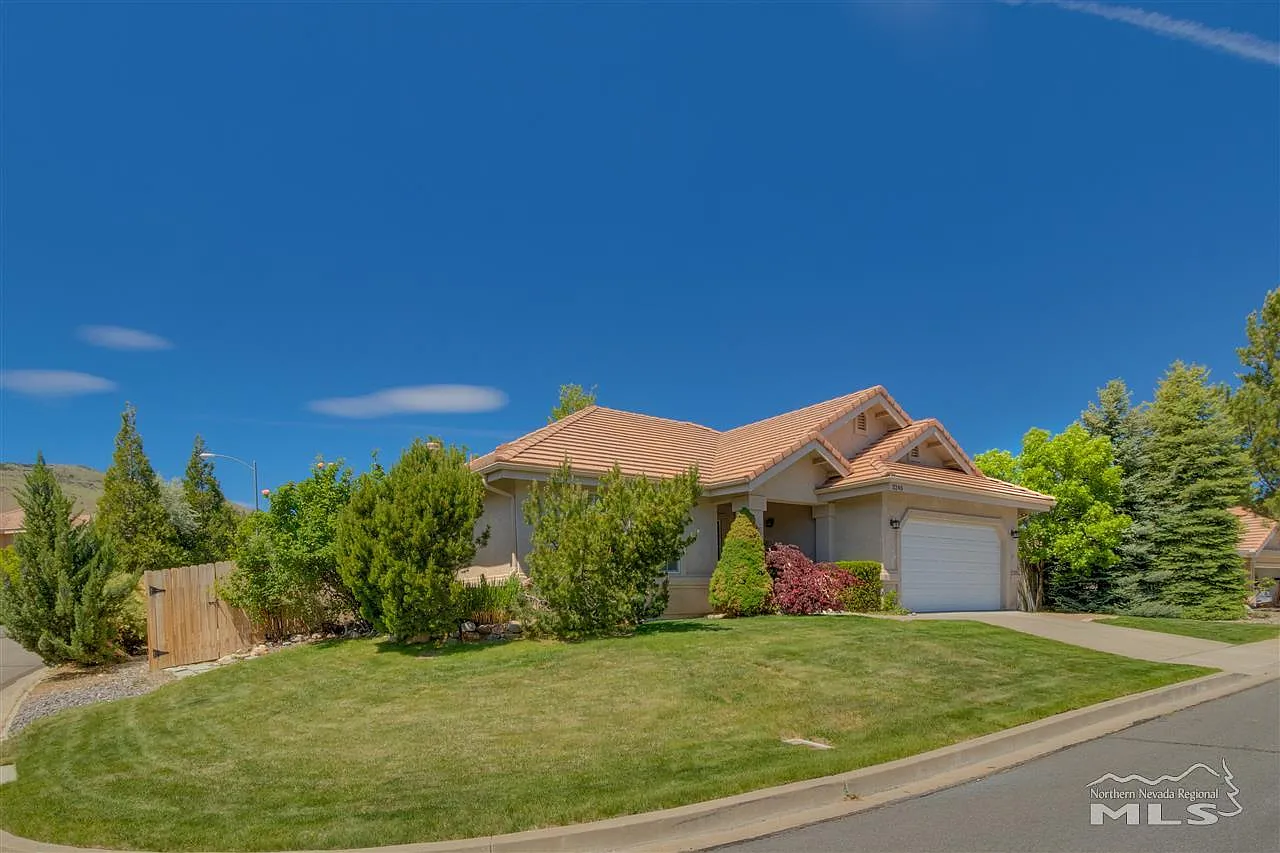 3240 Greensburg Cir photo 1