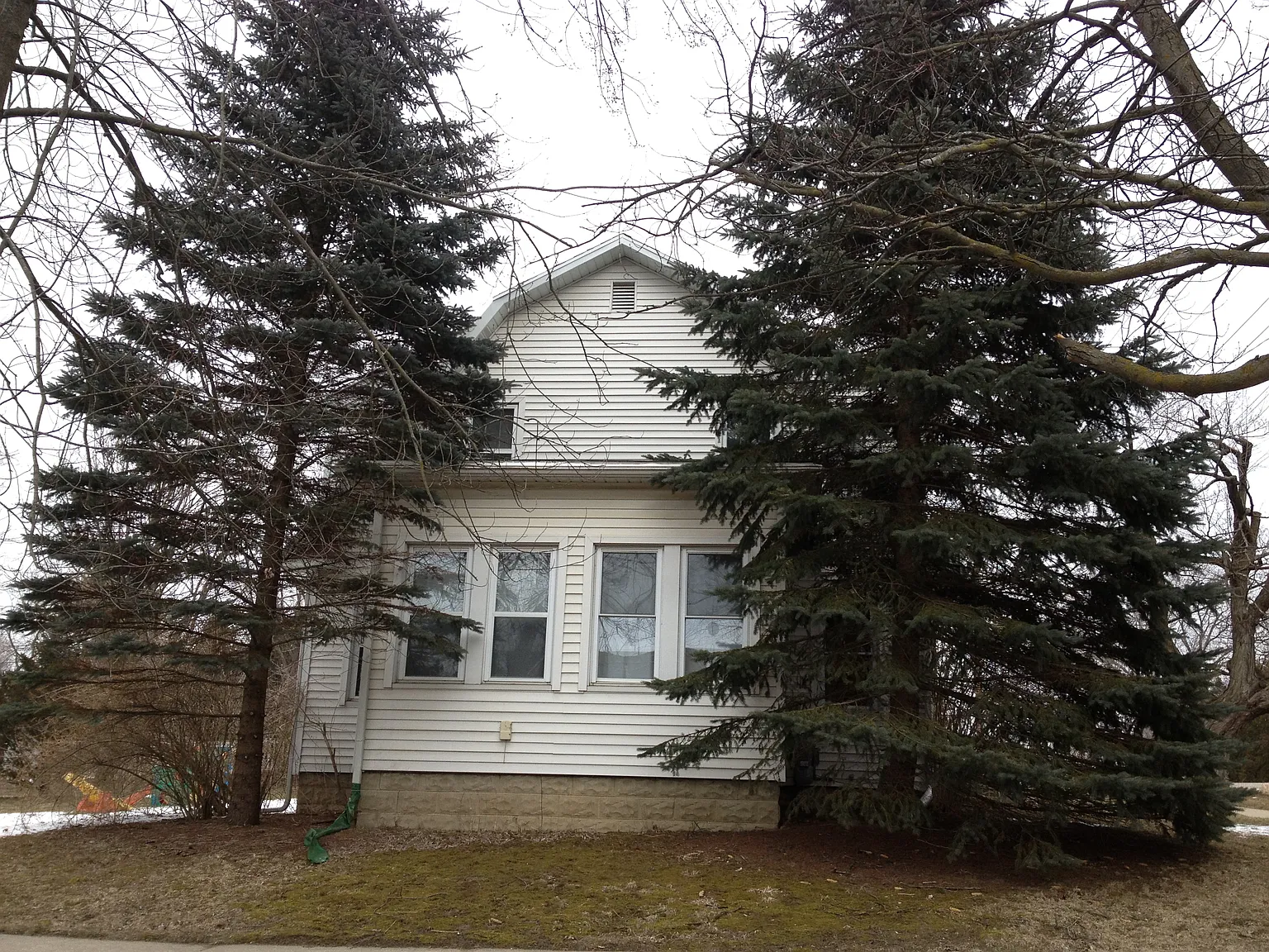 4 bed, 1750 sqft, $2,750 — Photo 3