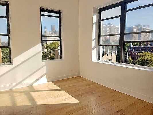 1st image of 201 W 105th St #6SE