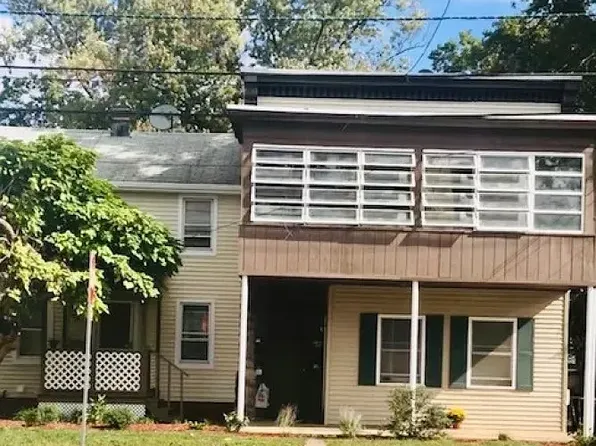 21 Franklin St #C, South Bound Brook, NJ 08880