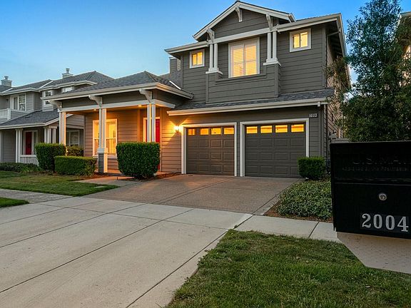 4th image of 2004 Gossamer Ave