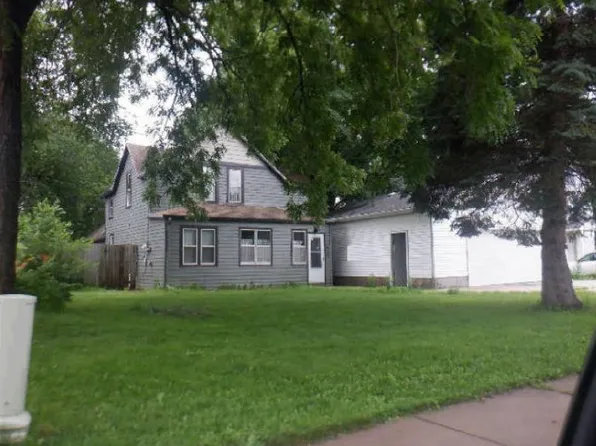 1035 E Main St, Mankato, MN 56001