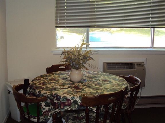 3rd image of 158 Hudson Parkway #A