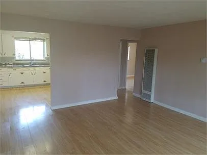Eaton Terrace Apartments — Photo 7
