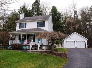 33 Highgate Rd, Wilton, NY 12831