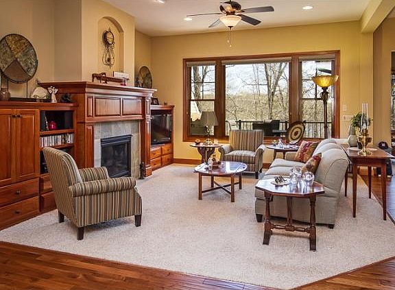 Living room w/Gas FP
