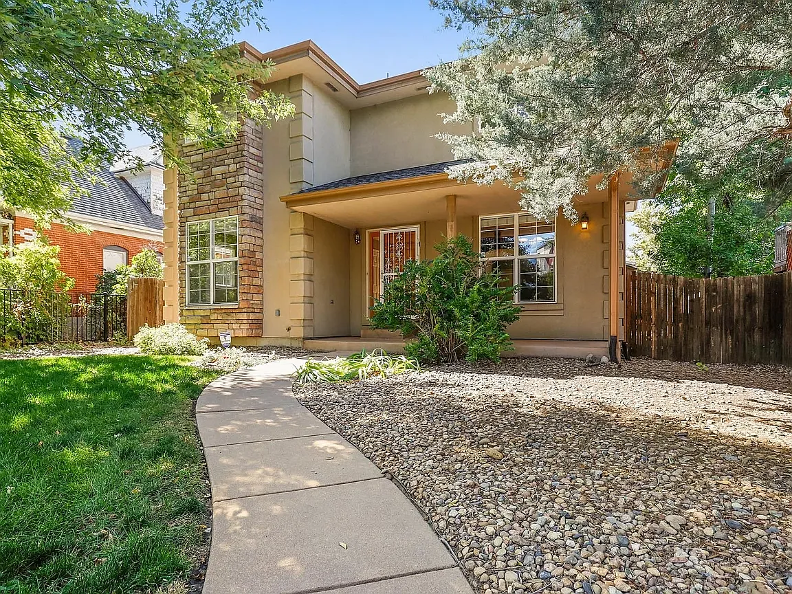 6 bed, 3449 sqft, $6,250 — Photo 1