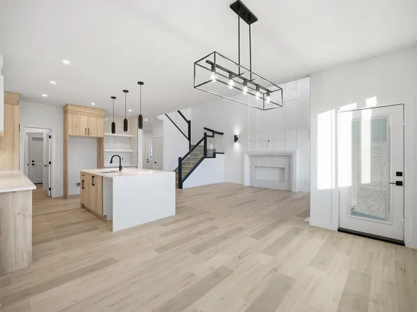 74 Hemingway Cres, Spruce Grove, AB T7X 2L6
