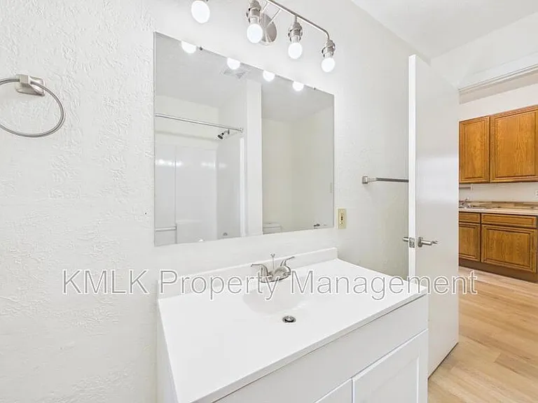 508 Crouse St — Photo 23