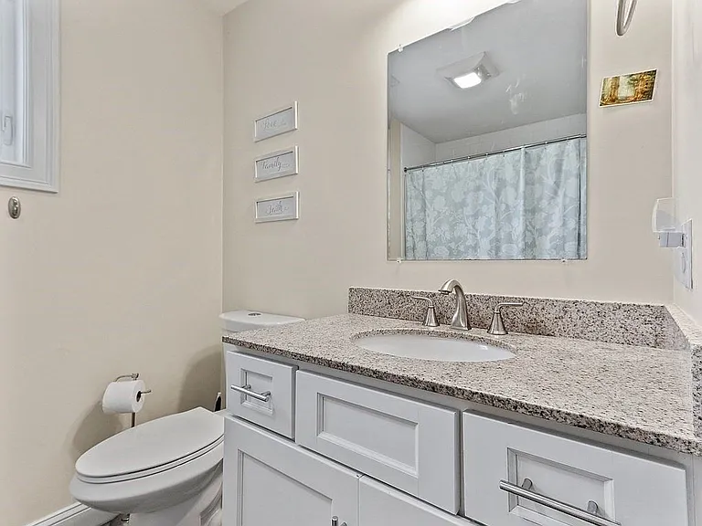 214 Shaw St — Photo 28