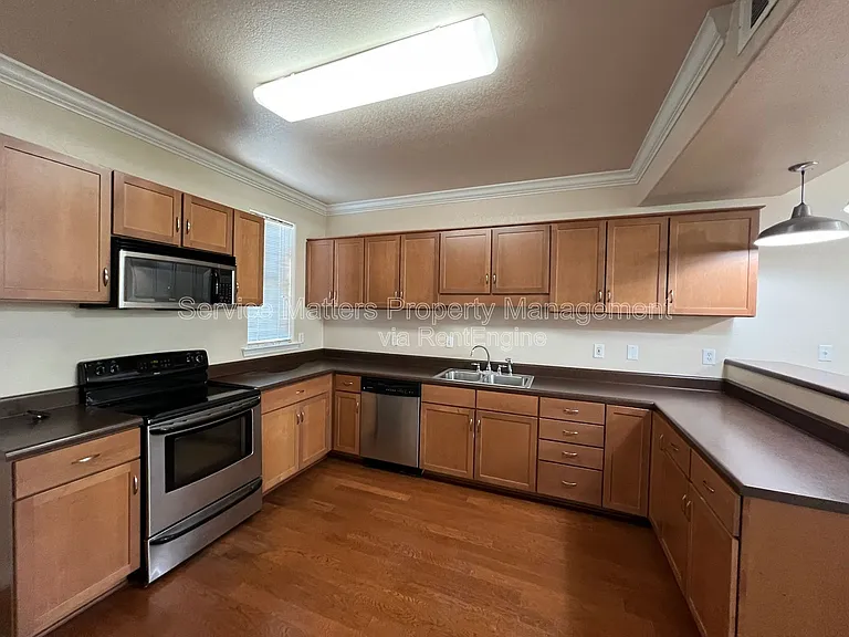 306 E De Soto St #4 — Photo 9