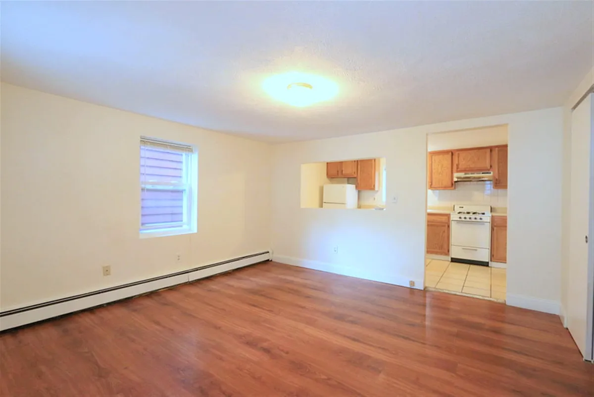 Building Photo - 124 Pine St #1