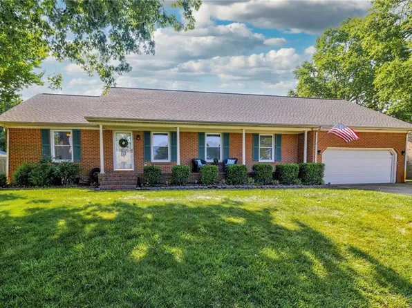 977 Commodore Dr, Virginia Beach, VA 23454