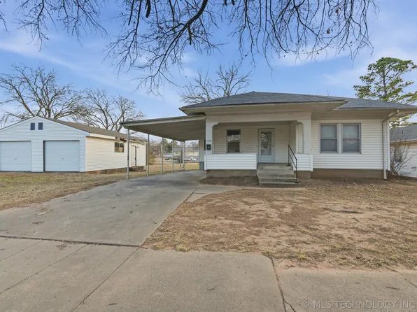 1408 E 6th St, Okmulgee, OK 74447