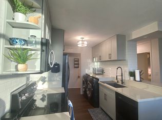 2825 S King St #2202-2, Honolulu, HI 96826