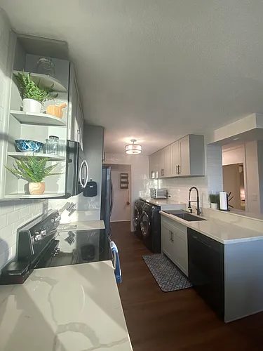 2825 S King St #2202-2 Photo 1