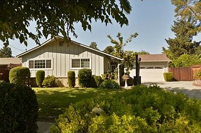 3rd image of 439 Coakley Dr