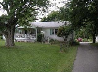 1212 Berry Rd, Greenwood, IN 46143