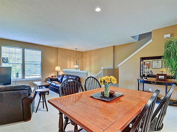 5th image of 8432 Clayhurst Dr