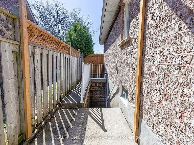 48 Patrick Dr — Photo 5