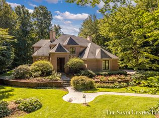 19065 Elizabeth Ct, Spring Lake, MI 49456