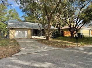 5818 19th St, Zephyrhills, FL 33542