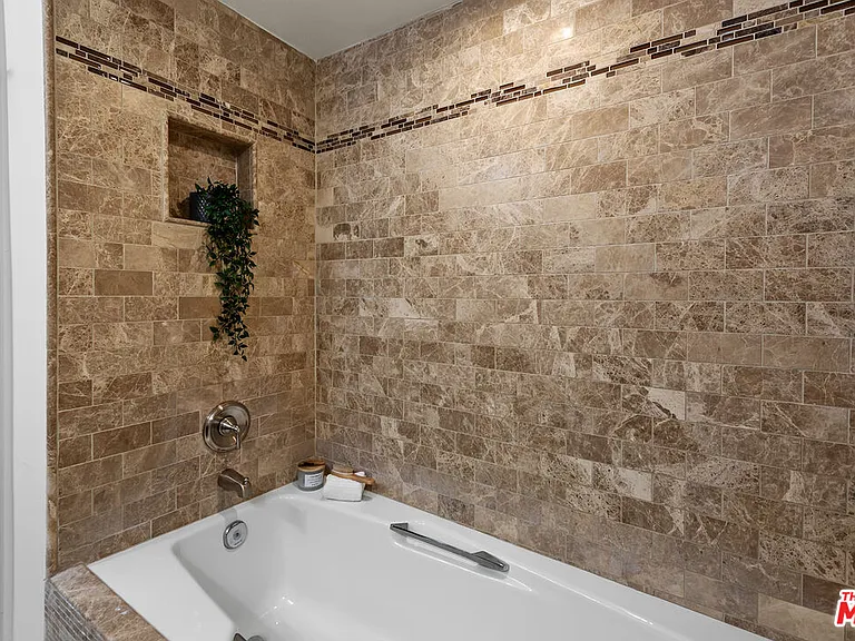7301 Vista Del Mar Ave #A110 — Photo 22