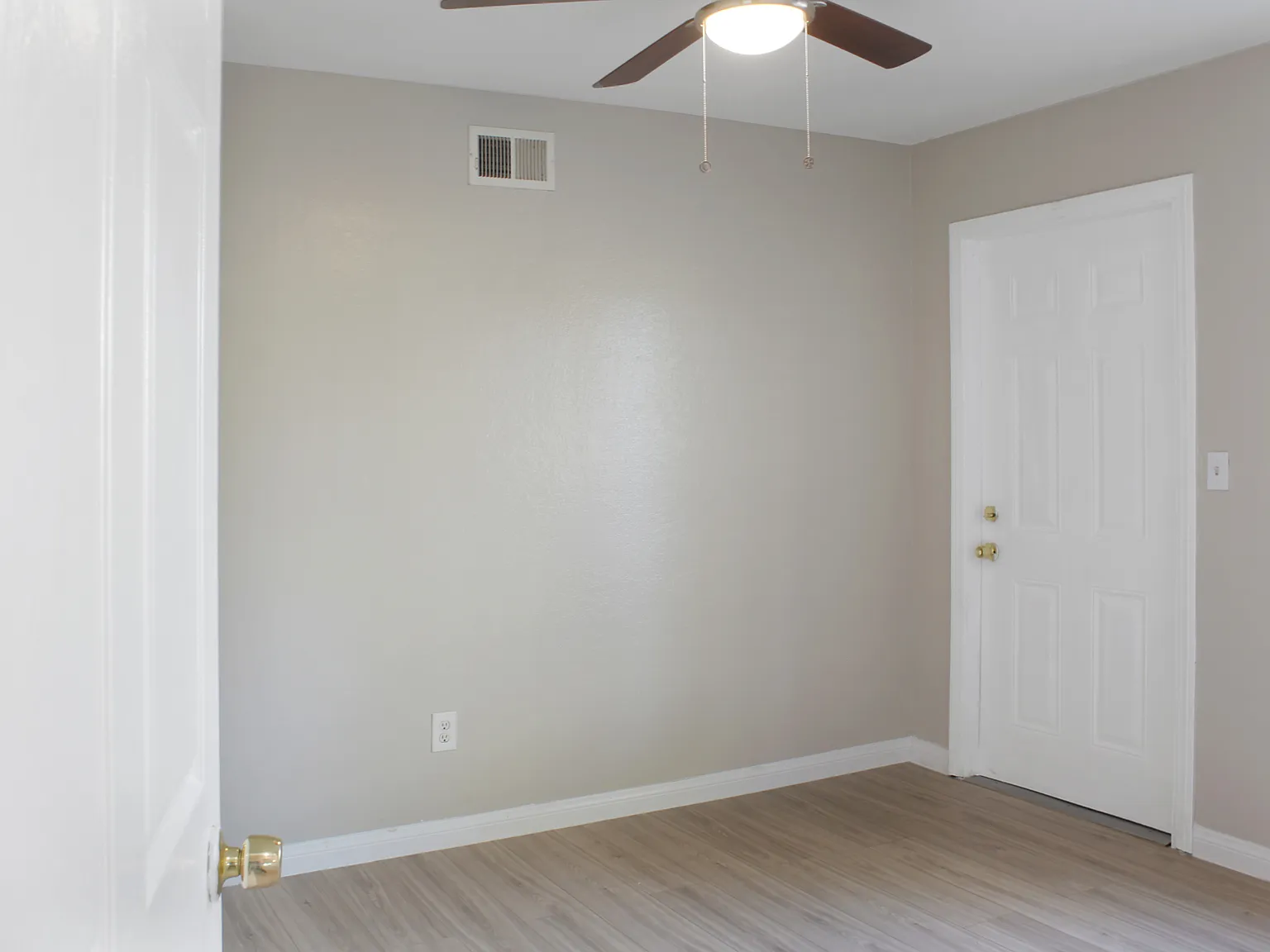 5 bed, 1753 sqft, $5,000 — Photo 4