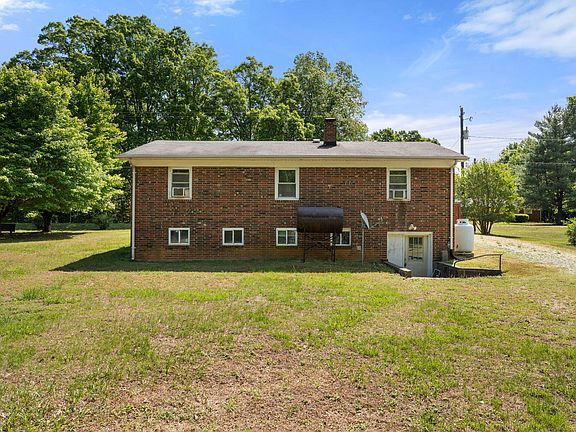 5th image of 9569 Ridgeville Rd