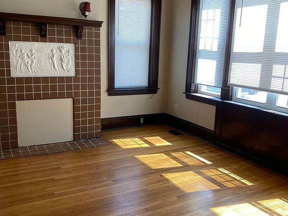 4th image of 215 11th St APT 5B