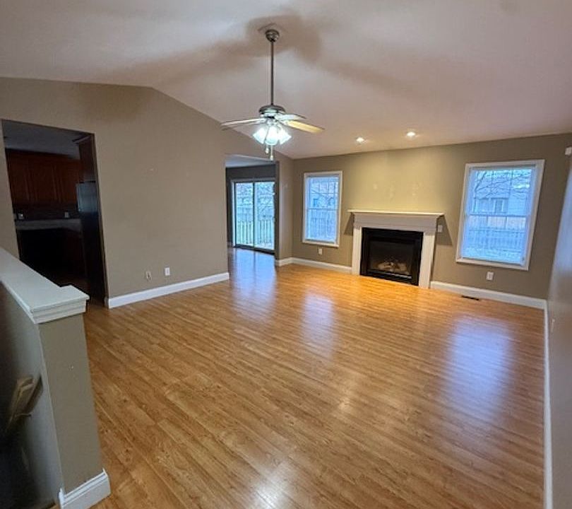 1st image of 409 Dalhlia Dr