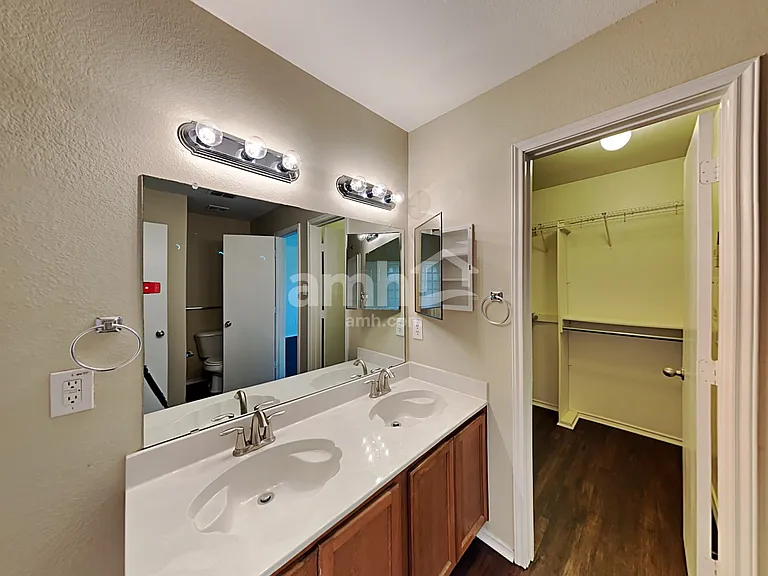 1021 Bumble Bee Dr — Photo 13