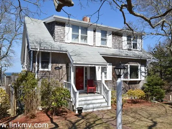 114 Park St, Oak Bluffs, MA 02557
