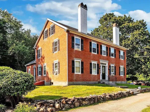 33 Kingston Rd APT 3, Exeter, NH 03833