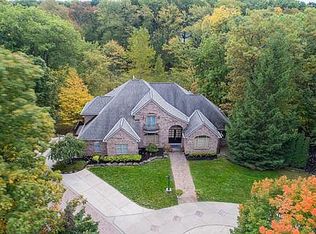 3673 Old Plank Rd, Milford, MI 48381