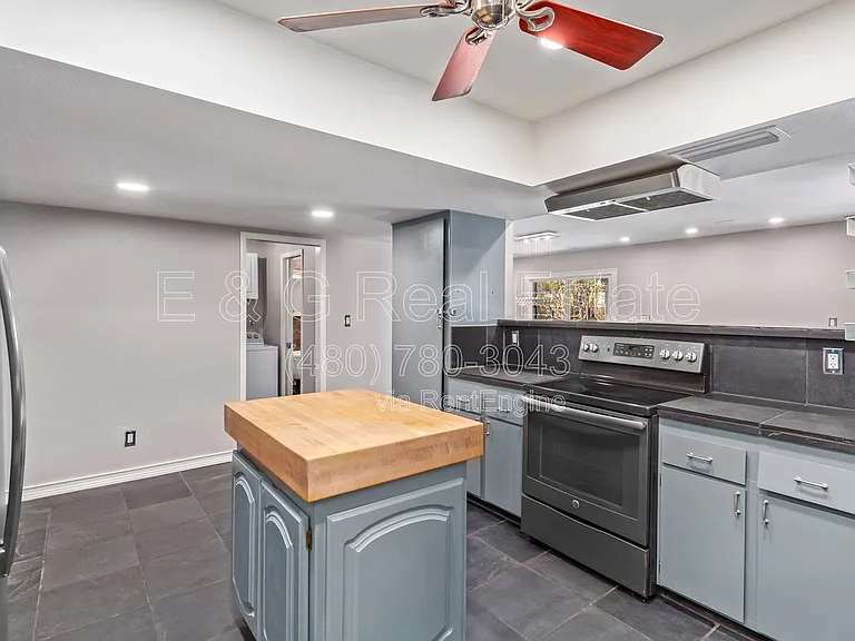 1640 E La Jolla Dr — Photo 11