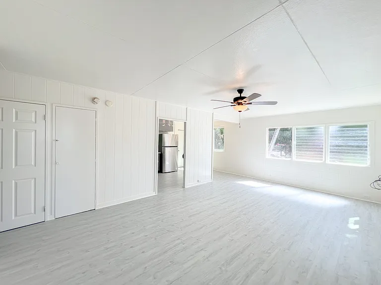 84-290 Makaha Valley Rd #A — Photo 4