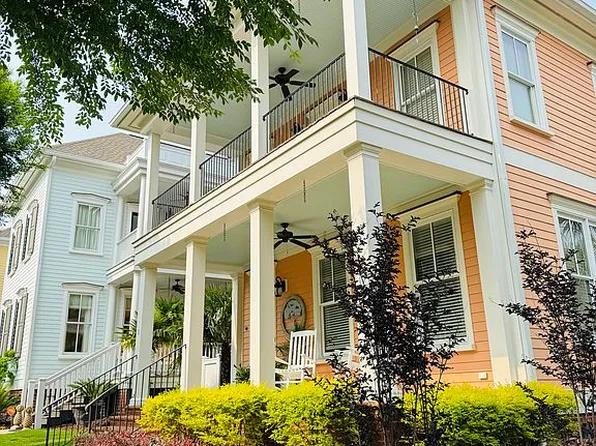 8 Gillon Ln, Elgin, SC 29045