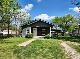 514 S Archer St, Henrietta, TX 76365