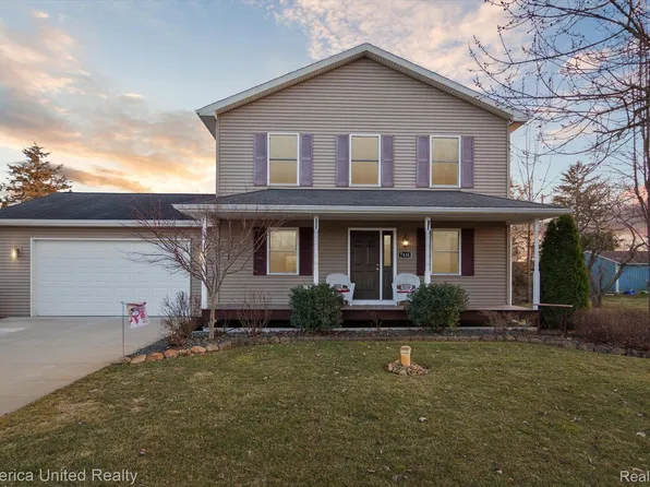 7416 Longworth Dr, Brighton, MI 48116
