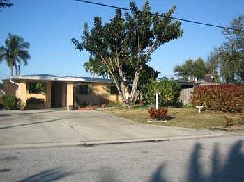1st image of 324 Bahia Vista Dr