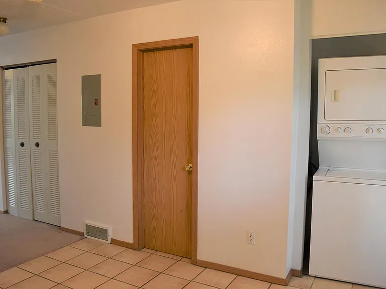 2927 Broadway St #1 — Photo 3