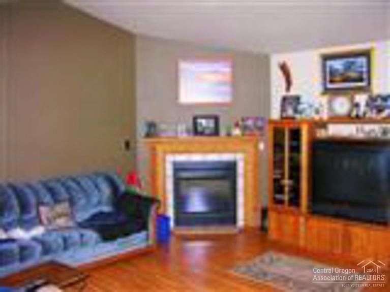 2nd image of 2809 SW 25th St